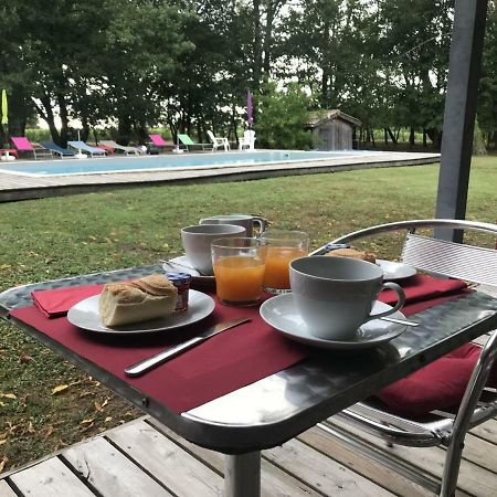 Domaine De Giron Bed and Breakfast Moulis-en-Médoc Buitenkant foto