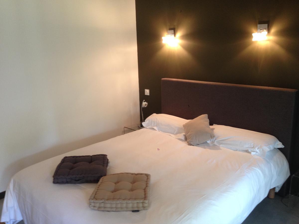 Domaine De Giron Bed and Breakfast Moulis-en-Médoc Buitenkant foto