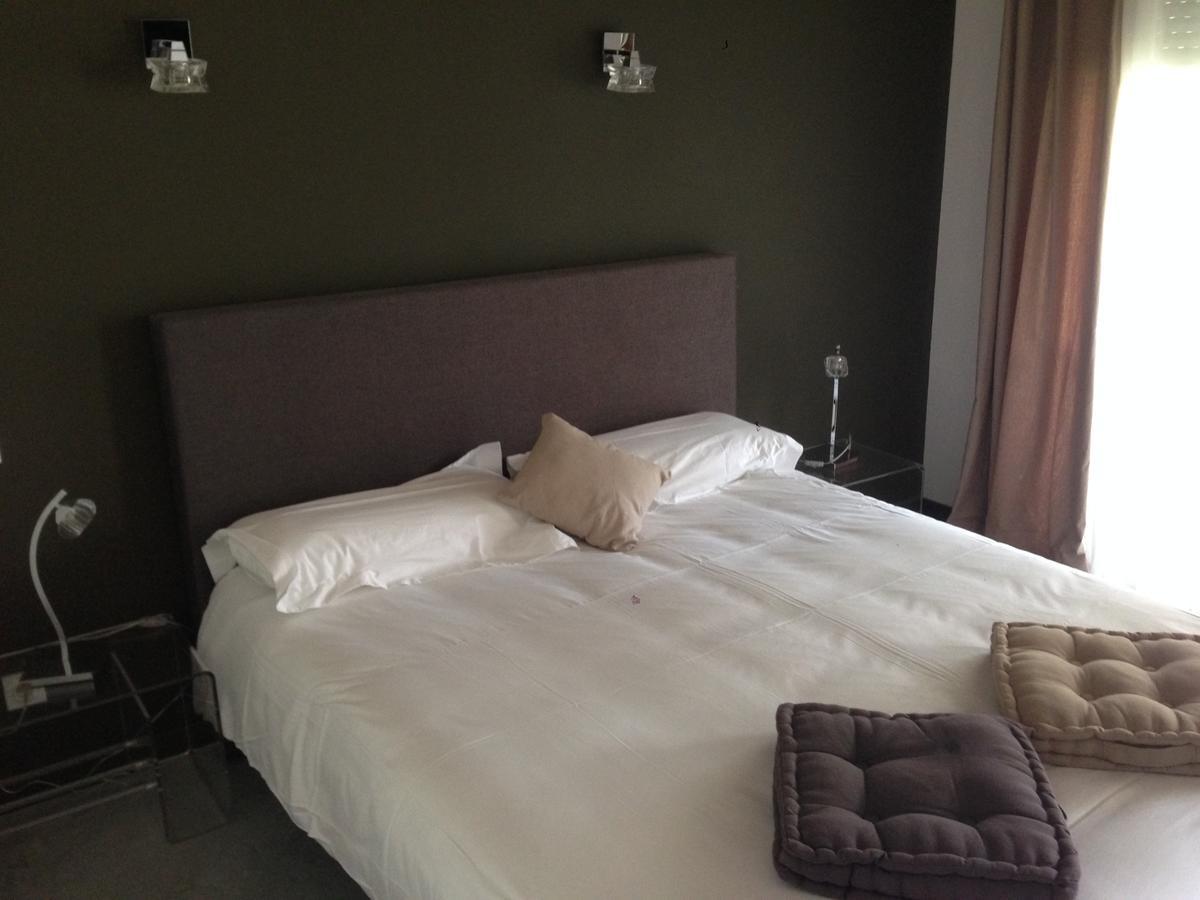 Domaine De Giron Bed and Breakfast Moulis-en-Médoc Buitenkant foto