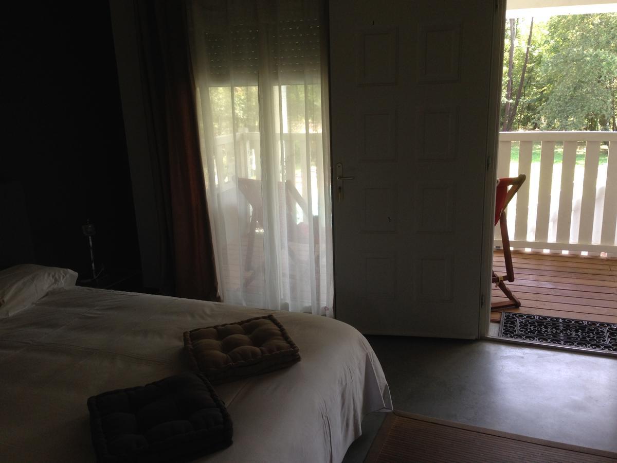Domaine De Giron Bed and Breakfast Moulis-en-Médoc Buitenkant foto
